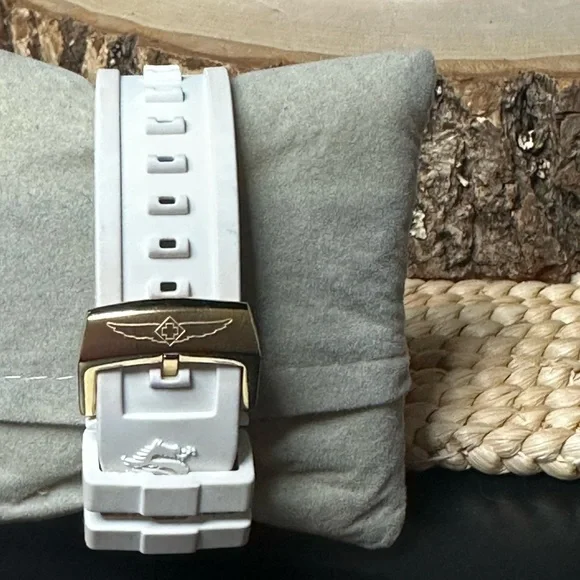 Invicta Subaqua Noma IV Lady 0535 Swiss Quartz Gold & Silver Watch Chronograph - Picture 7 of 11